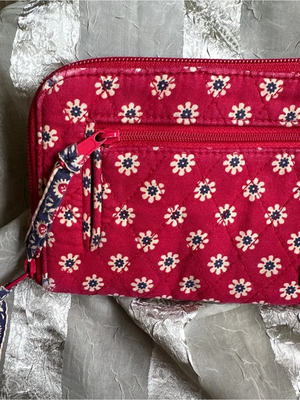 🛍️ 2 for $10 Vintage Red Foral Vera Bradley Quiltedy Zip Wallet Upcycle Project